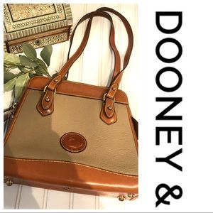 Dooney & Bourke Bag